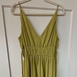V-Neck Green Maxi Dress